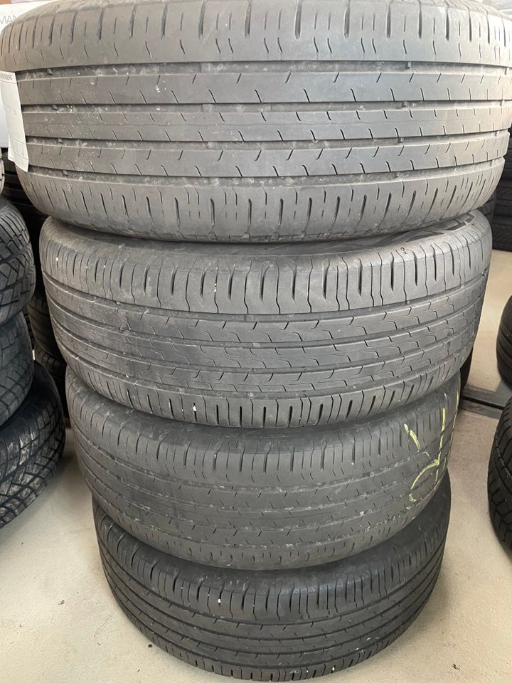 17 VW PASSAT GTE 215/55r17 Ref.P9 Sommer