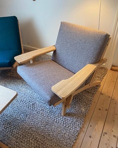 Hans J. Wegner GE370 lænestole med nyt hyndesæt