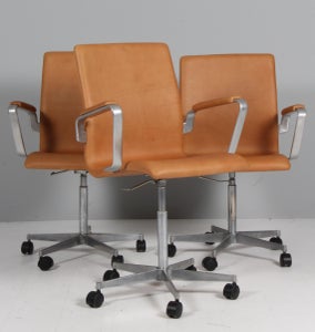 Arne Jacobsen Oxford kontorstol med armlæn, nybetrukket