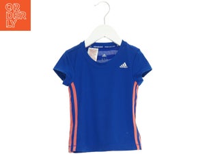 Som ny T-Shirt fra Adidas (str. 104 cm)