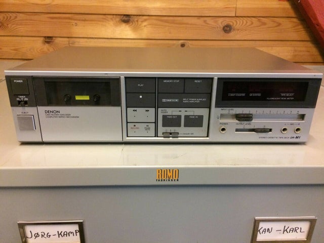Båndoptager, Vintage kasettebåndoptager fra Denon i god…