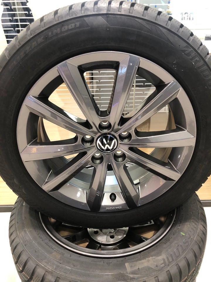 Polo (GTI) 16" Alufælge med Bridgestone vinterdæk