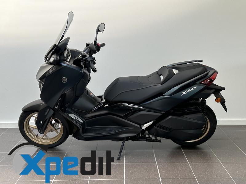 Yamaha X-Max 300