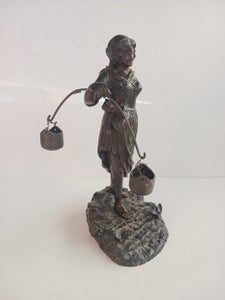 Skulptur, "Ragazza, portatrice d'acqua" - 44 cm - Bronze