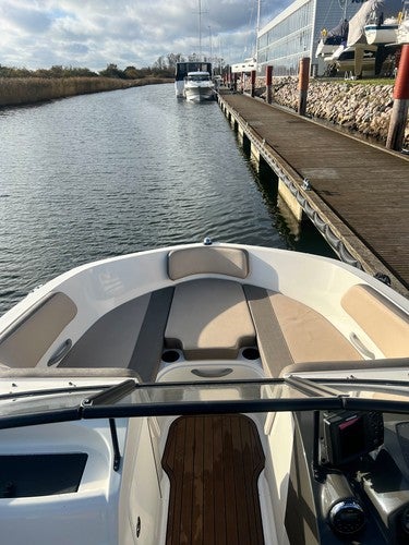 Bayliner VR5