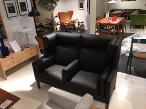 Børge Mogensen Kupe sofa i ny polstret sort Italiensk Marchettolæder