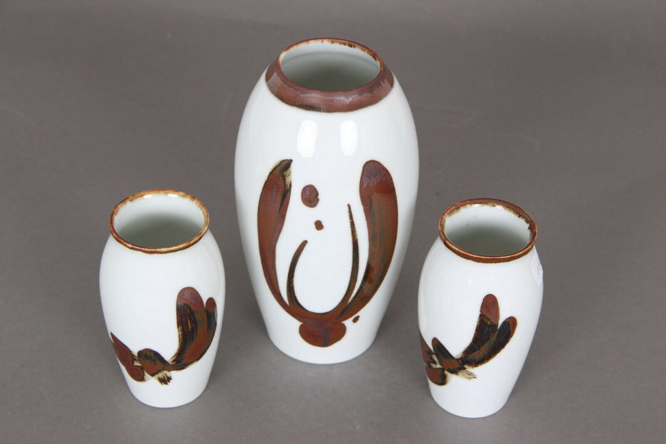 3 B&G vaser. Serie 158-5255 og 159-5251. Samlet...
