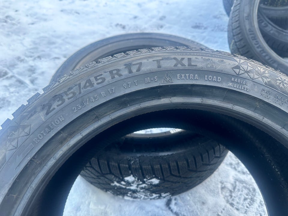 2x Nye Vinterdæk 235/45R17 Continental 