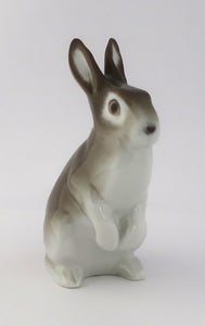 Bing & Grøndahl. Porcelænsfigur. Stående kanin. Model 4529.