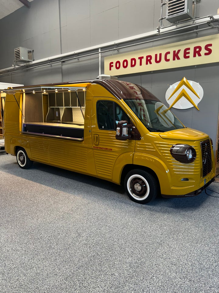 Foodtruck retro Van type H 