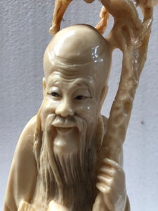 Asiatisk figur