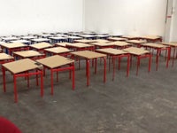 Skoleborde 25 stk enkelt - heraf 22 med vip