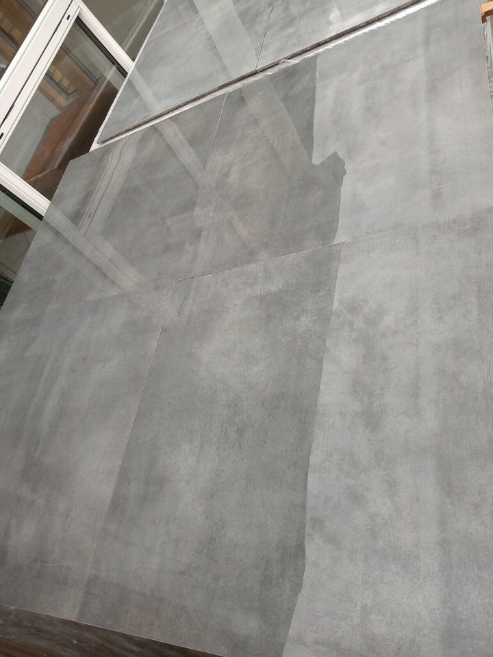 blank betonlook fliser sælges til kun 149kr pr m...