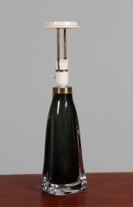 Carl Fagerlund bordlampe af røgfarvet kunstglas