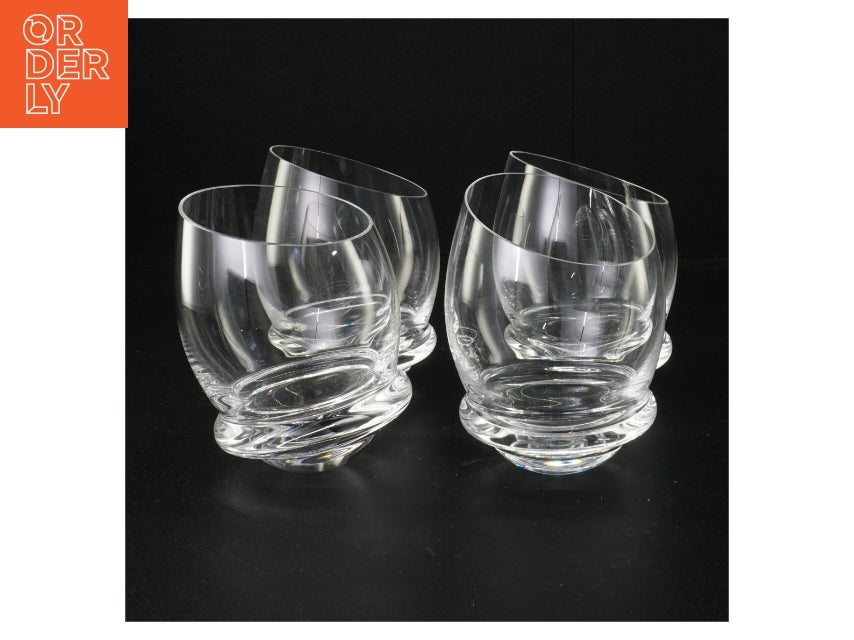 4 whiskey glas (str. 11 x 8 cm)