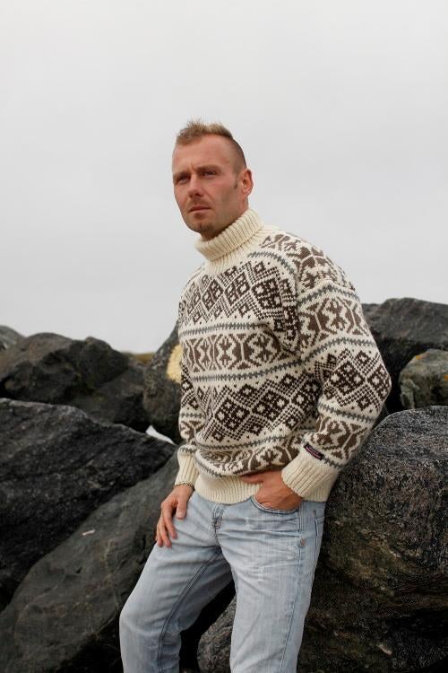 Ny: Norwool islandsk sweater med rullekrave