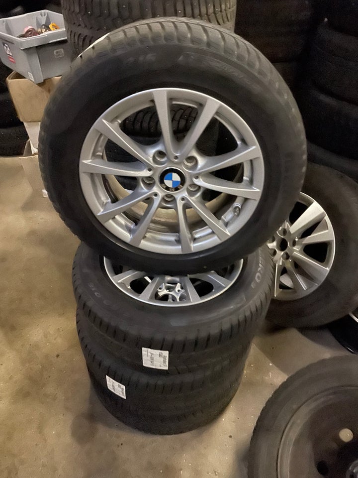 16” orignale Bmw 3 serie fælge med Pirelli vinte...