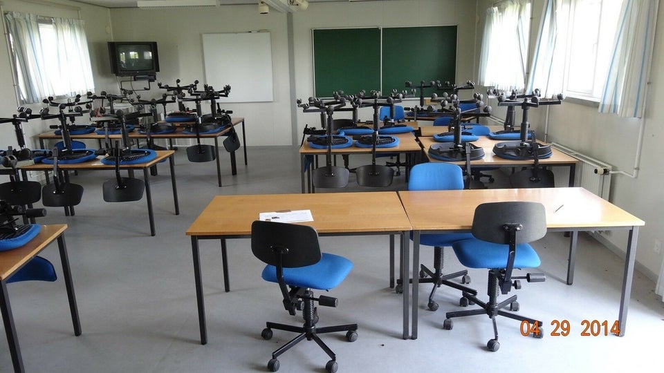 Skolebord Labofa og 2 stole - pris pr. sæt