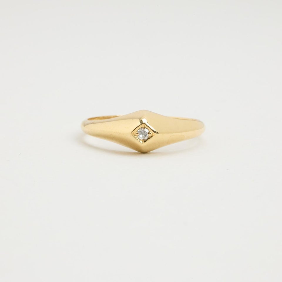 Statement ring med diamant (0.015 ct) i 14 karat...