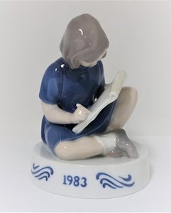 Bing & Grøndahl. Porcelænsfigur. Pige. Årsfigur 1983. Højde