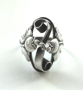 Skønvirke ring af sølv
