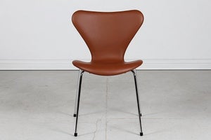 Arne Jacobsen

7'er stol 3107
Nevada
Mørk cognacfarvet l