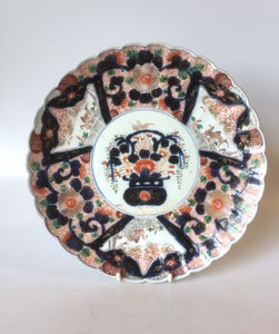 Japansk Imari fad af porcelæn