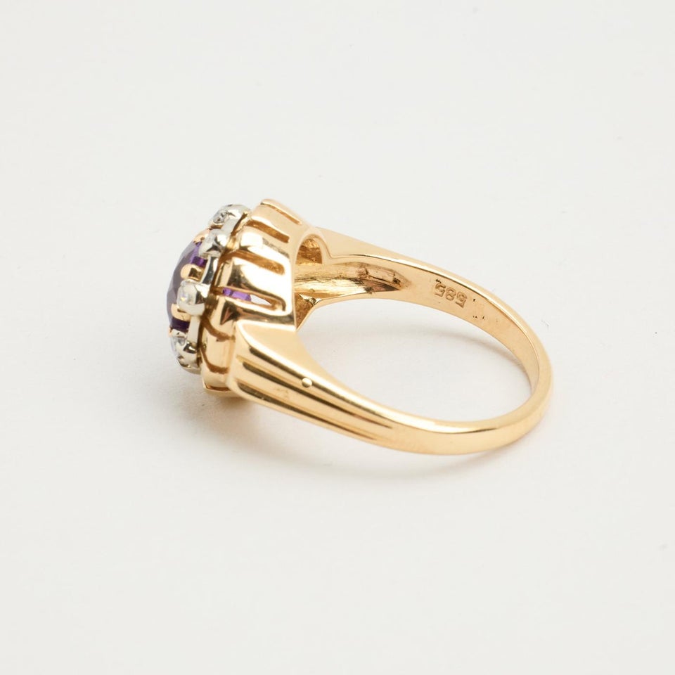 Statement ring med diamant (0.16 ct) i 14 karat...