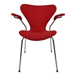 Armstol | Model 3207 | Arne Jacobsen | Fritz Hansen | Fuldpolstret med rød uld