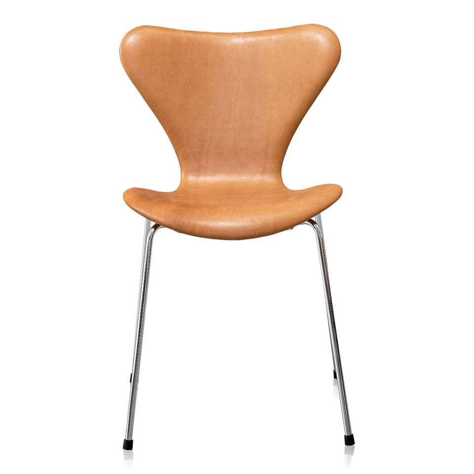 UBRUGT Arne Jacobsen 3107 Vacona Nougat Anilin