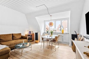 2-værelses Ejerlejlighed på 52 m² til 1225000 kr. Holmehusvej 70, 2. th., 500...