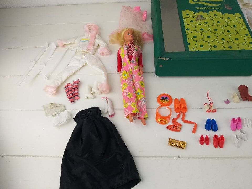 Fleur kuffert med masser af Barbie og Ken tilbehør