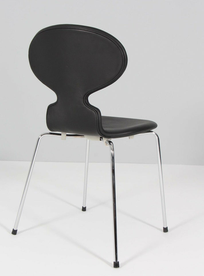 Arne Jacobsen. Myren spisestole, model 3101
