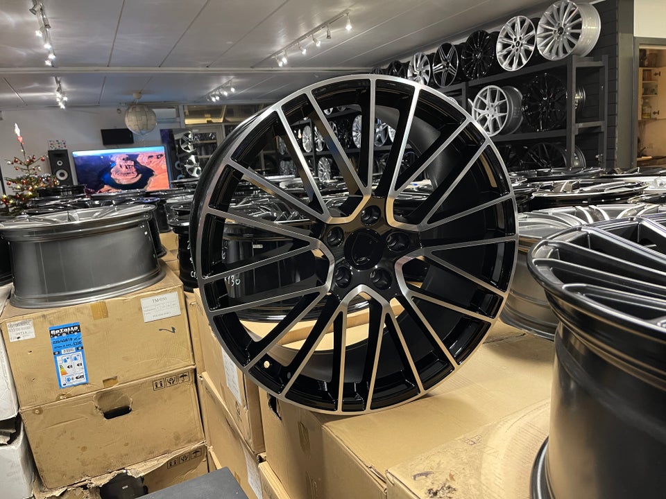 Ny 22” x10”  Performance wheels et48 cb71.56 5x1...