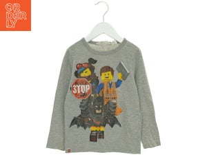 Langærmet t-shirt med LEGO motiv fra H&M (str. 116 cm)