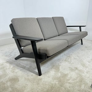 Hans J. Wegner GE290 