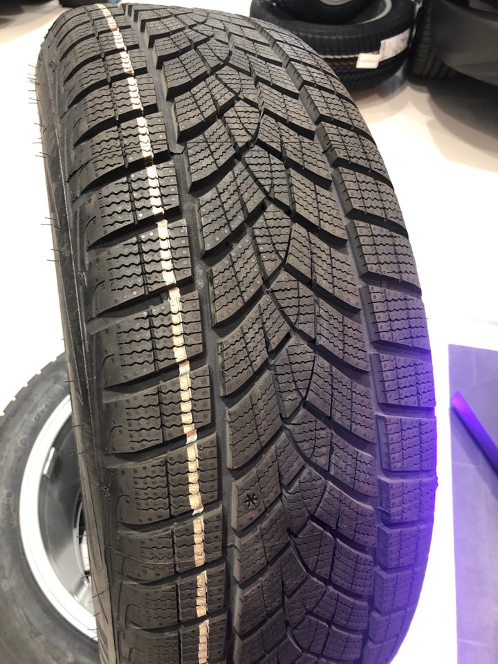 ID.3 18" Alufælge med Bridgestone Seal vinterdæk