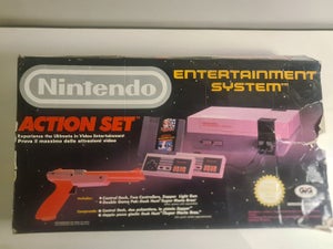 Nintendo - Very Rare Nintendo ACTION SET 1985 Nes Boxed with UPPER inlay, , -...