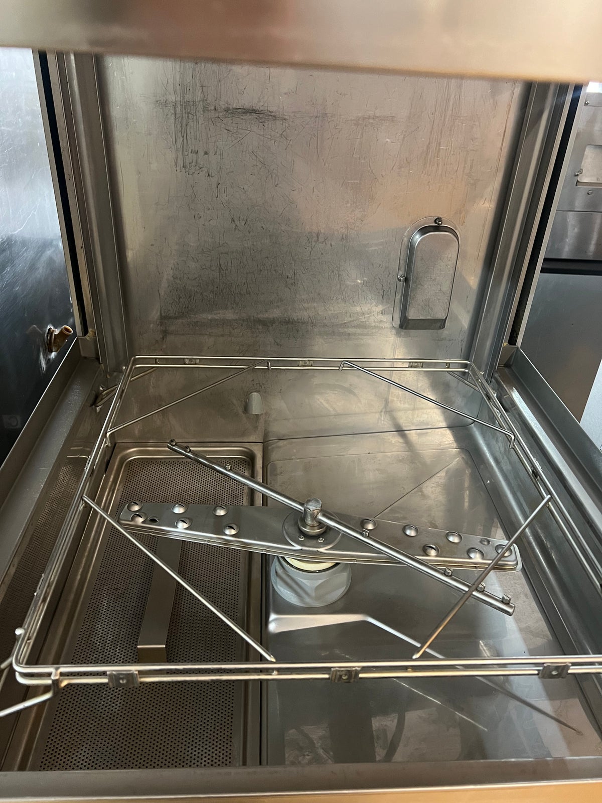 AUKTION: Zanussi Hætteopvaskemaskine