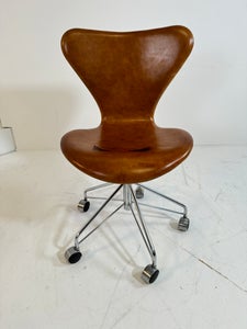 Arne Jacobsen 7er kontor stol 