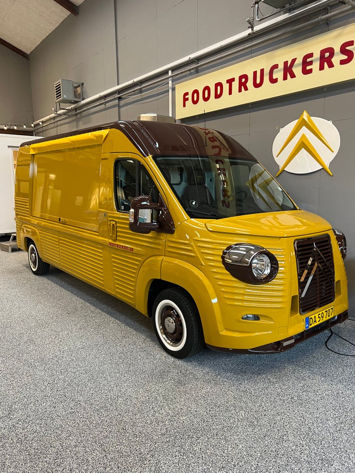 Foodtruck retro Van type H 