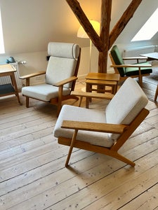 Hans J. Wegner GE290A lænestol med nye koldskumshynder fra Getama 