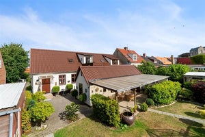 8-værelses Villa på 227 m² til 1295000 kr. Møllevej 9, Aakirkeby, 3720 Aakirkeby