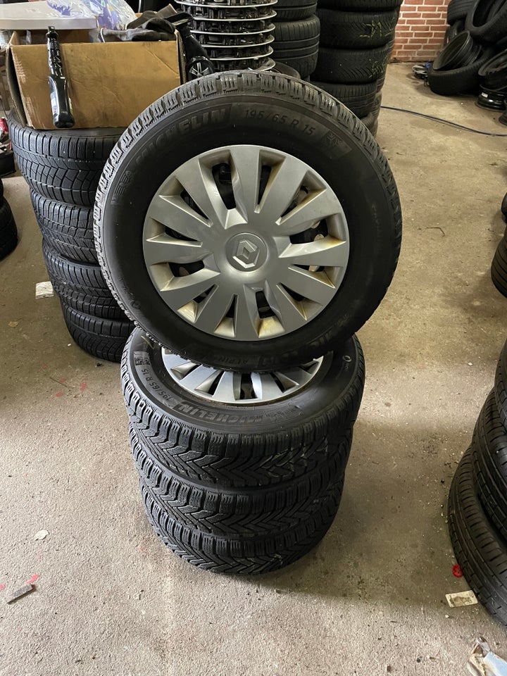 15” Renault clio fælge med Michelin vinterdæk. I...