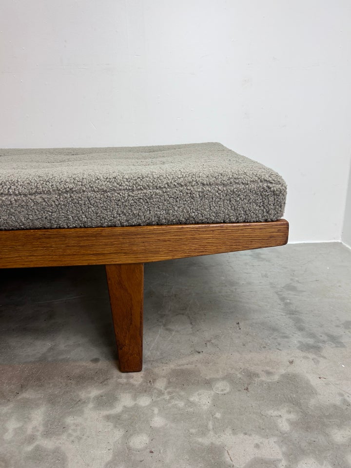 Poul volther daybed 