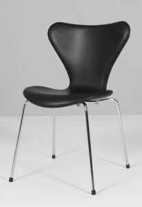 Arne Jacobsen, 3107 “Syveren”, Stole anilin læder. Sort Pure