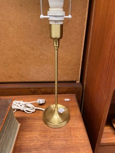 Bordlampe fra Le Klint, model 307 i messing