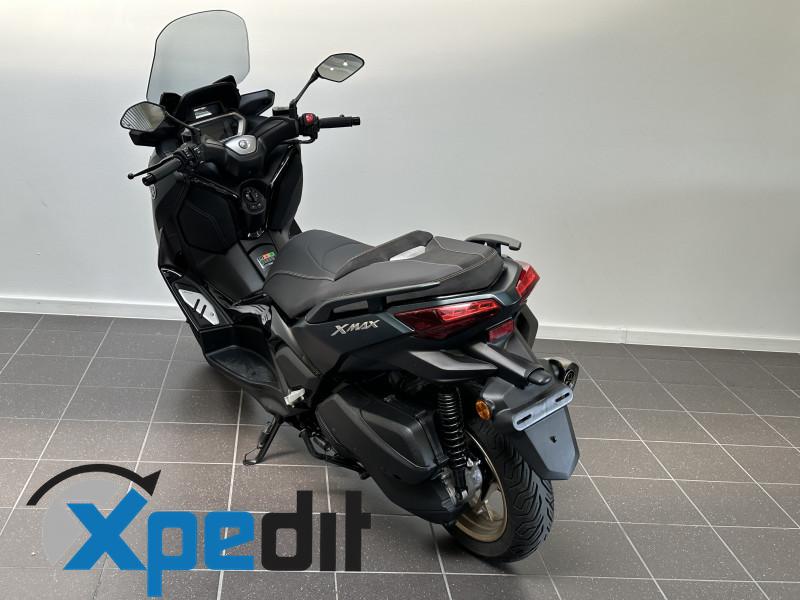 Yamaha X-Max 300