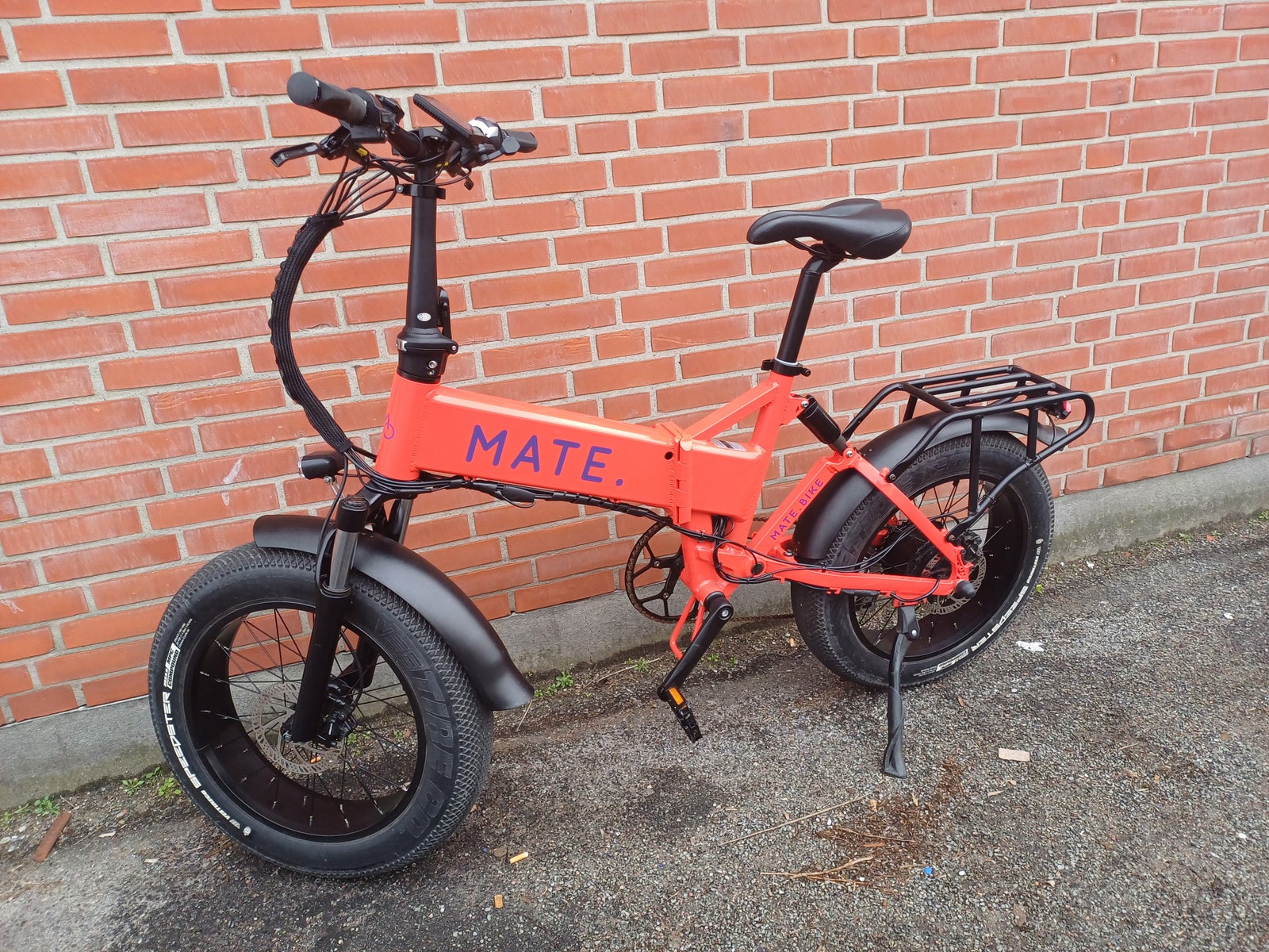 Mate X 750 watt Demo cykel