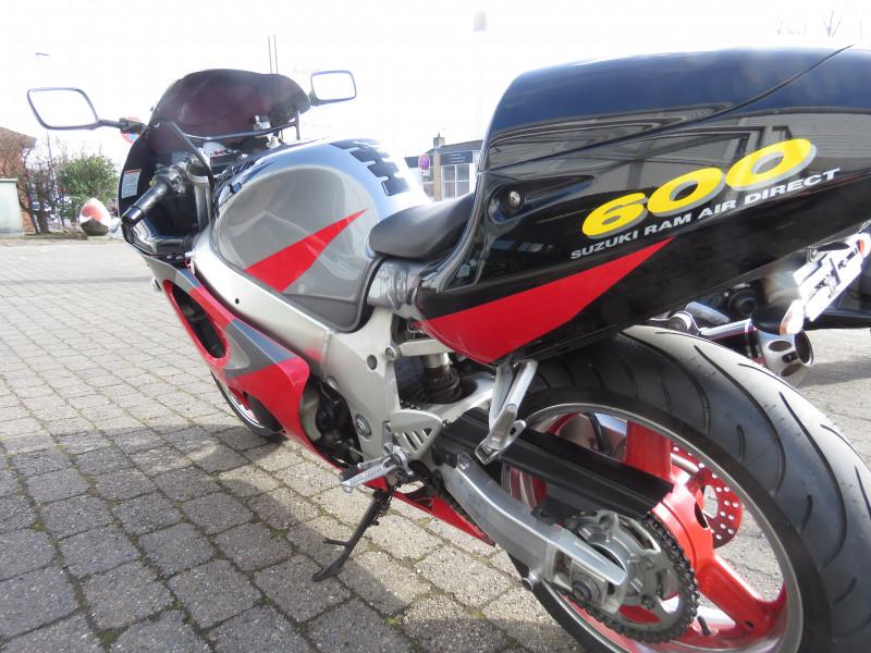 Suzuki GSXR 600